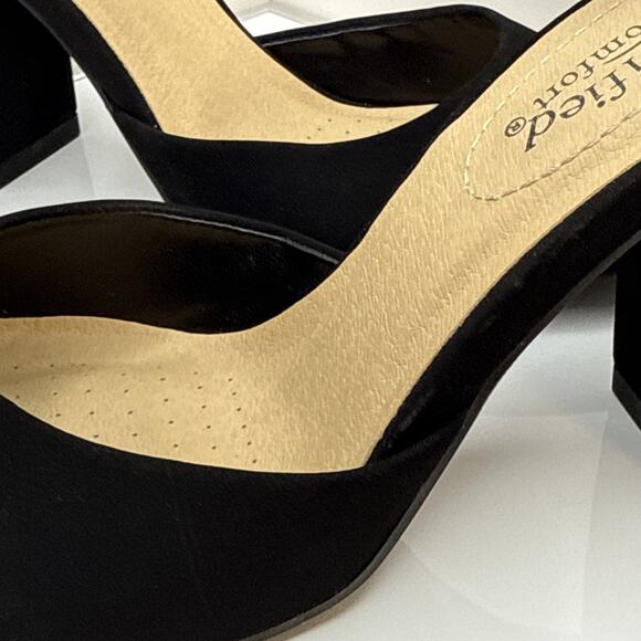 City Classified Women's Comfort Nola Closed Toe Ankle Strap Block Heel Black 8 - Picture 3 of 16